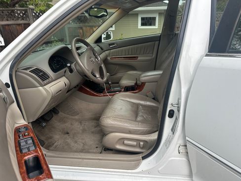 Used 2003 Toyota Camry XLE image 6