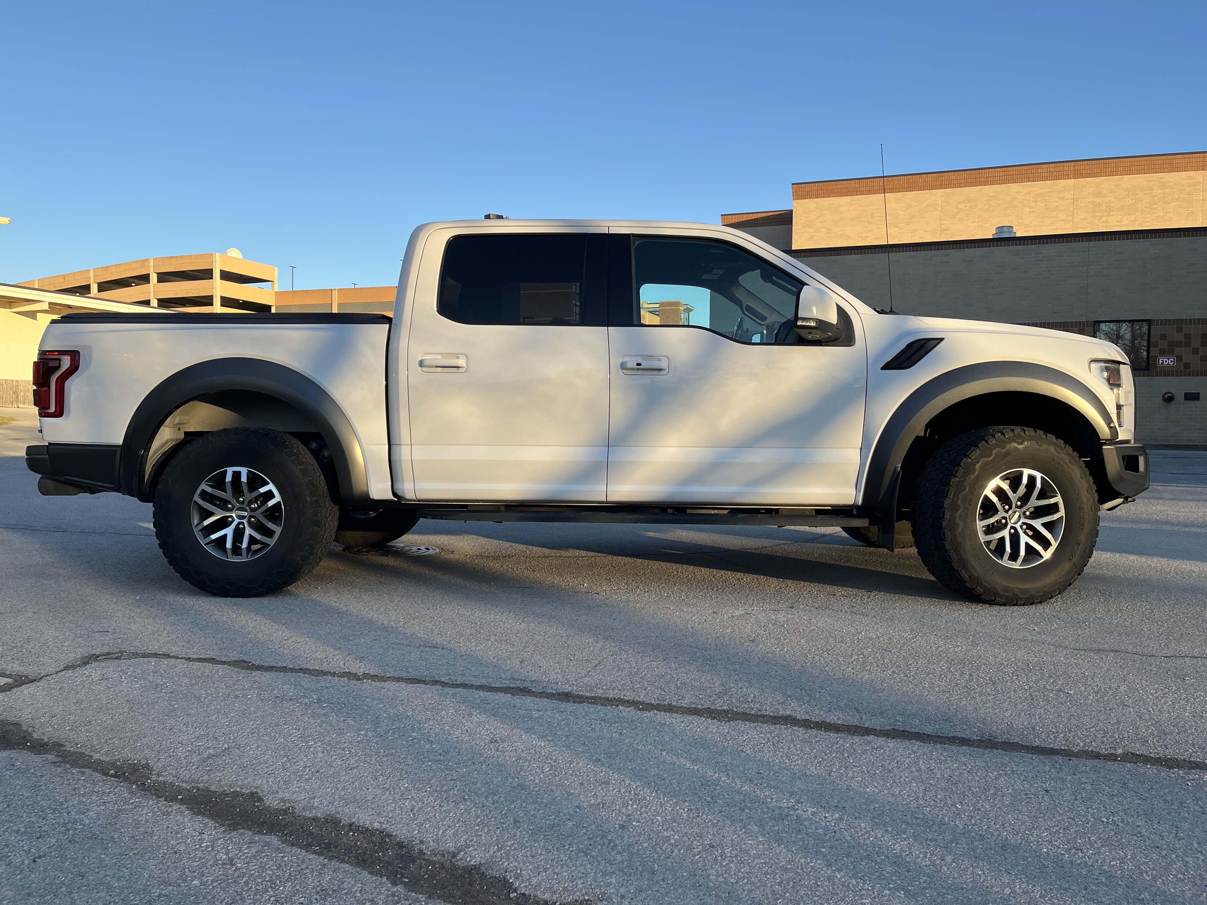 Used 2018 Ford F150 Raptor w/ Equipment Group 802A Luxury AWD/4WD image 18