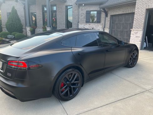 Used 2024 Tesla Model S Plaid AWD/4WD image 5