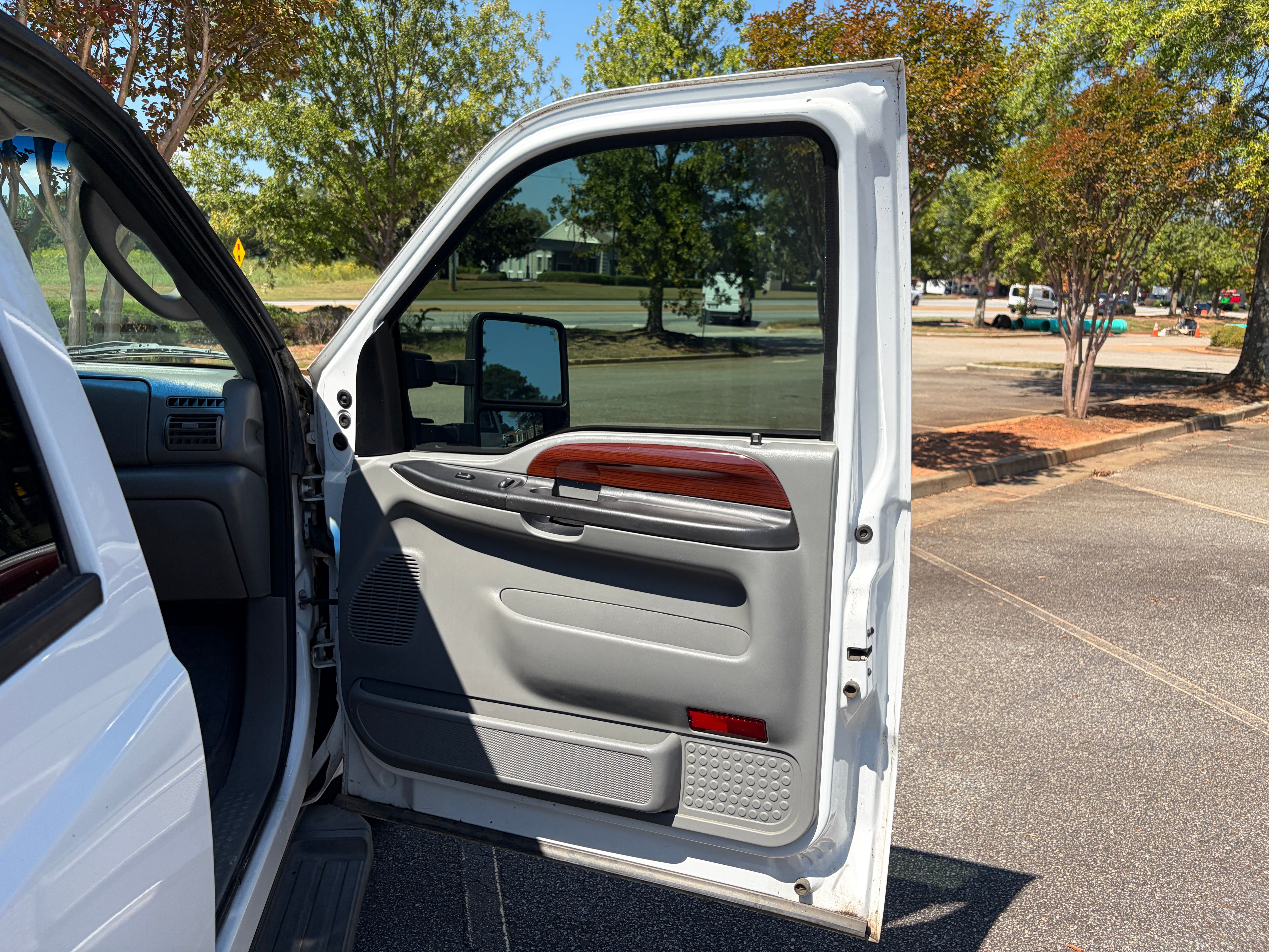 Used 2007 Ford F250 Lariat RWD image 13