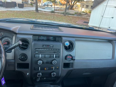 Used 2010 Ford F150 XL image 16