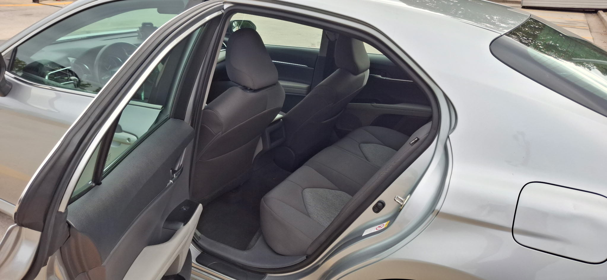 Used 2018 Toyota Camry LE FWD image 9