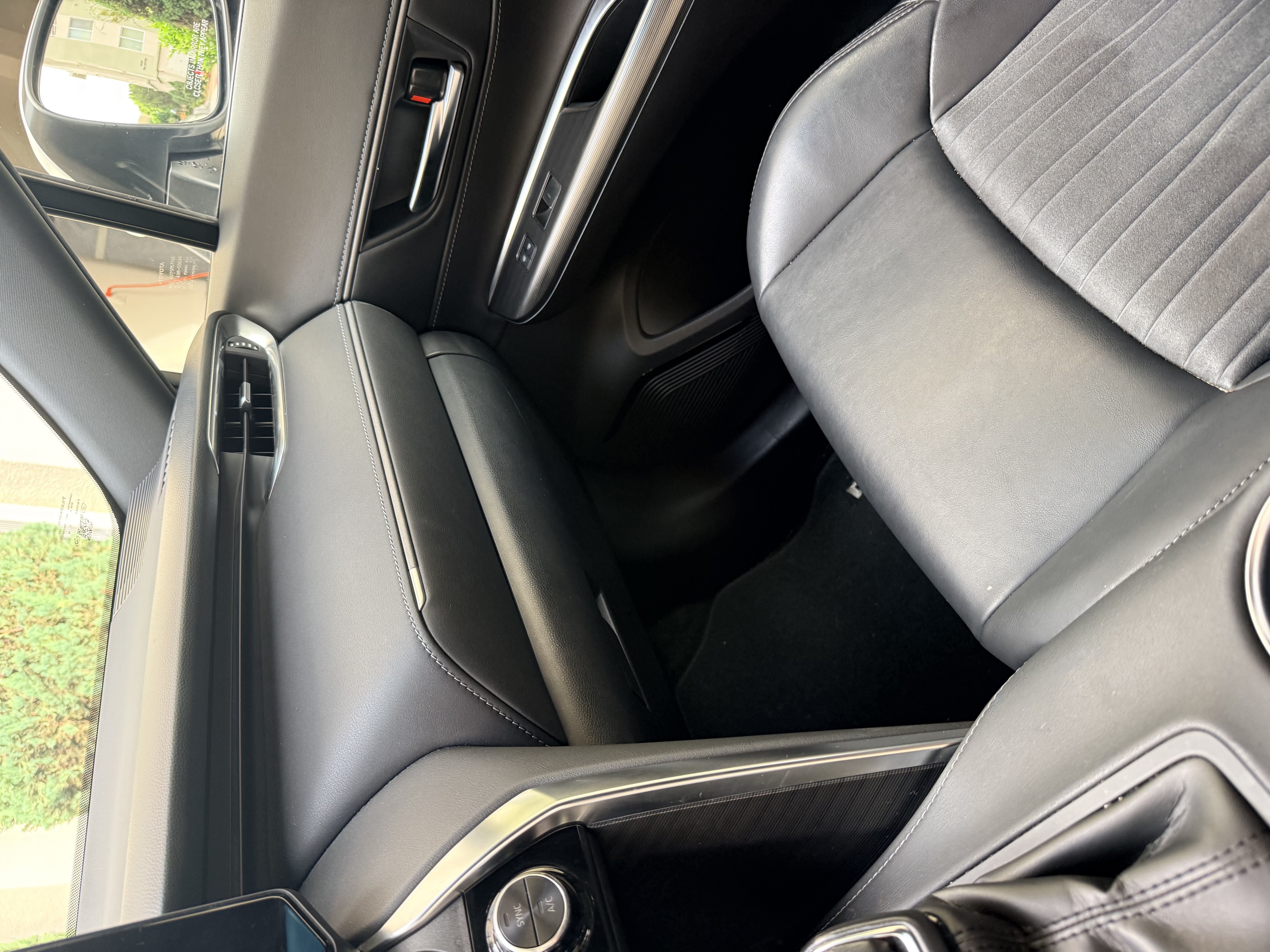 Used 2021 Toyota Venza XLE w/ Carpet Mat Package (TMS) AWD/4WD image 19