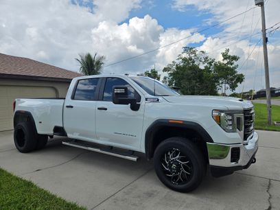 Used 2022 GMC Sierra 3500 Pro w/ Gooseneck/5TH Wheel Package