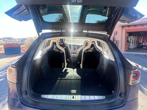 Used 2016 Tesla Model X 90D image 14