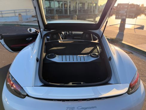 Used 2019 Porsche 718 Cayman RWD image 14