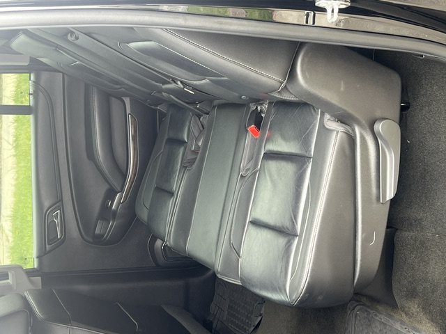 Used 2018 Chevrolet Suburban LT RWD image 6