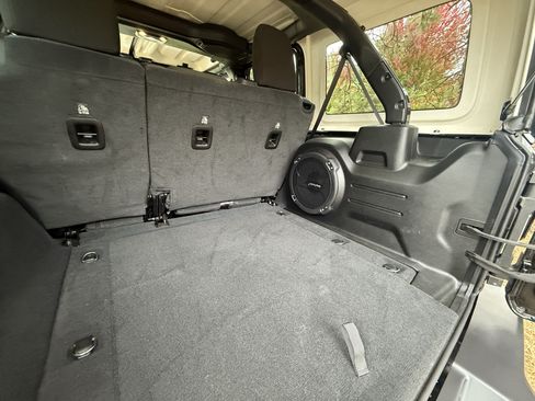 Used 2022 Jeep Wrangler Unlimited Sahara w/ Cold Weather Group image 22