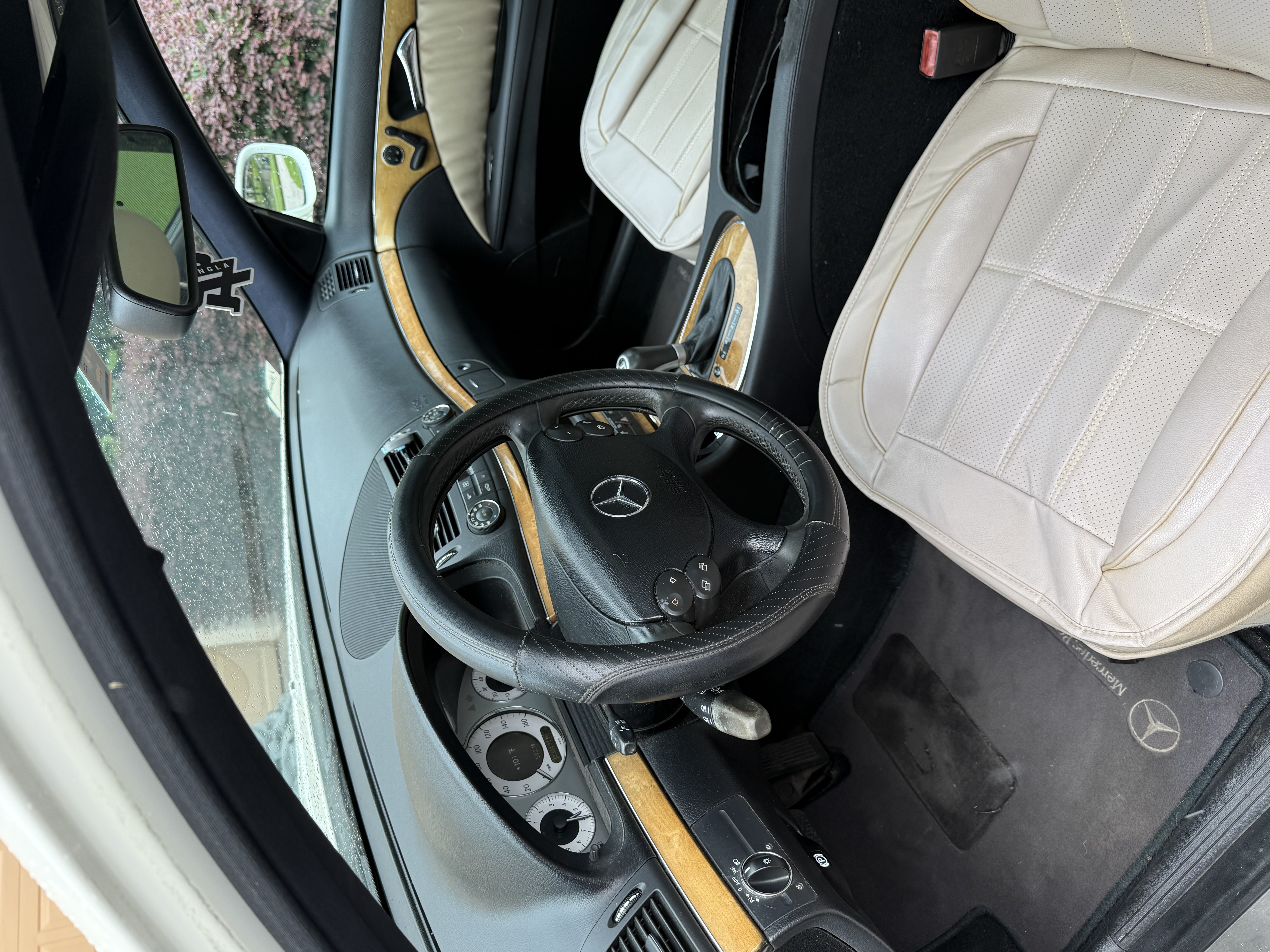 Used 2008 Mercedes-Benz E 350 Sedan image 10