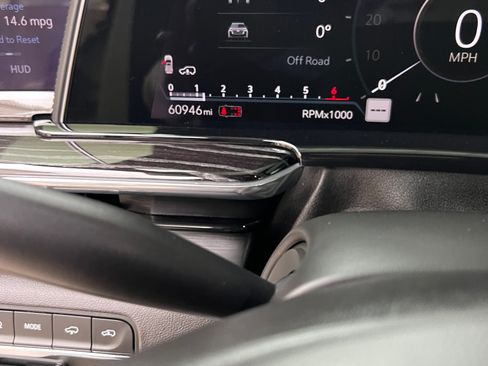 Used 2021 Cadillac Escalade Sport w/ Driver Assist Tech Package image 9