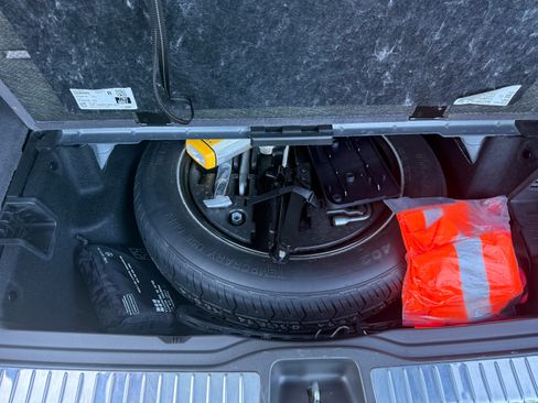 Used 2020 Mercedes-Benz GLS 450 4MATIC image 23