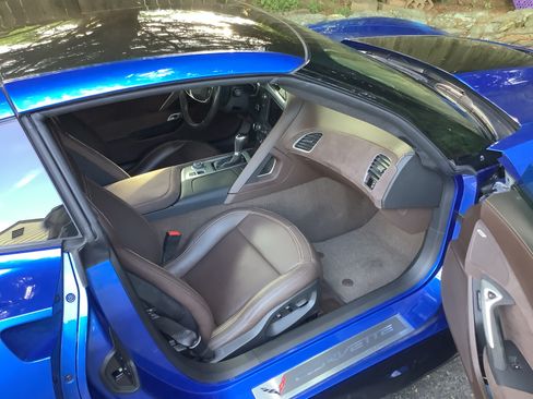 Used 2016 Chevrolet Corvette Z06 w/ 3LZ Preferred Equipment Group image 5