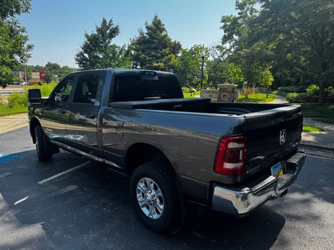 Used 2023 RAM 2500 Big Horn w/ Level B Equipment Group AWD/4WD image 2