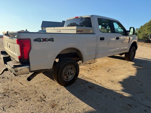 Used 2017 Ford F250 XL w/ XL Value Package AWD/4WD image 6