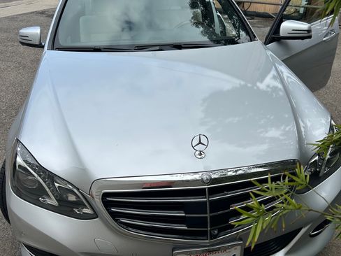 Used 2014 Mercedes-Benz E 350 4MATIC Wagon image 2