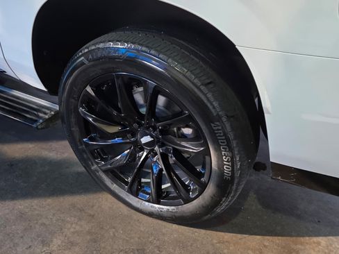 Used 2023 Cadillac Escalade ESV Sport w/ LPO, ONYX Package image 20