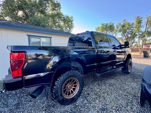 Used 2022 Ford F350 Lariat w/ Black Appearance Package AWD/4WD image 14