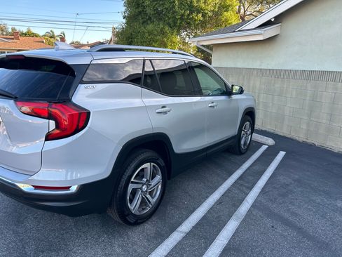 Used 2019 GMC Terrain SLT AWD/4WD image 2