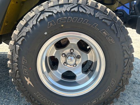 Used 2004 Jeep Wrangler 4WD w/ 30" Tire & Wheel Group image 13