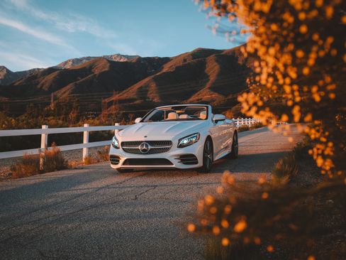 Used 2020 Mercedes-Benz S 560 Cabriolet image 18