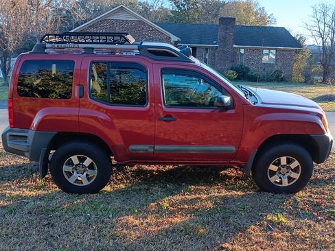Used 2013 Nissan Xterra PRO-4X image 2