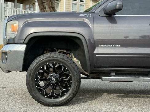 Used 2015 GMC Sierra 2500 SLE w/ SLE Preferred Package image 5