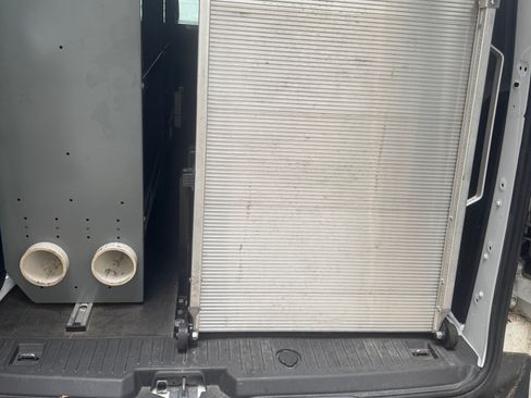 Used 2018 Ford Transit Connect XLT image 12