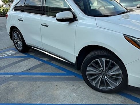 Used 2017 Acura MDX Sport Utility 4D image 2