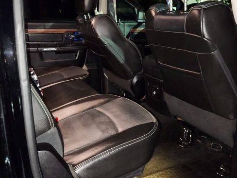 Used 2014 RAM 1500 Laramie w/ Convenience Group image 5