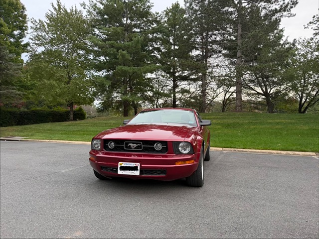 Used 2007 Ford Mustang Premium RWD image 2