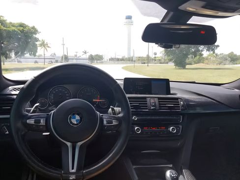 Used 2015 BMW M4 Coupe image 2
