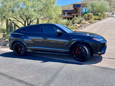 Used 2024 Lamborghini Urus S AWD/4WD image 4