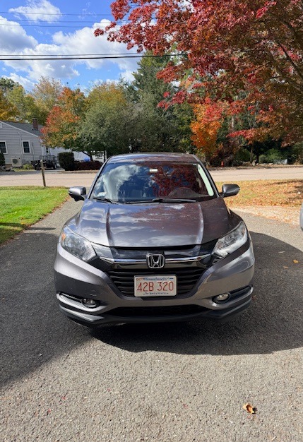 Used 2017 Honda HR-V EX image 2