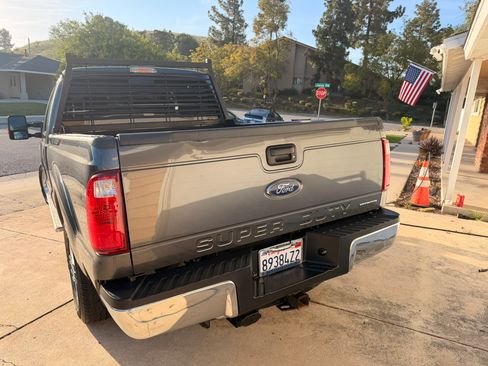 Used 2016 Ford F250 XLT RWD image 6