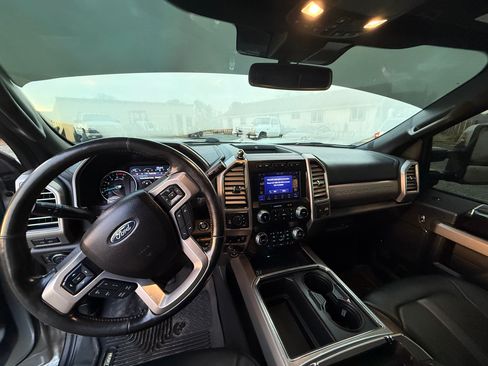 Used 2021 Ford F350 Platinum image 9