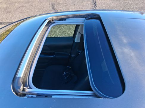 Used 2016 Toyota Prius C Three image 13