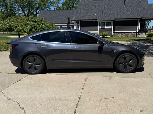 Used 2019 Tesla Model 3 Long Range AWD/4WD image 6