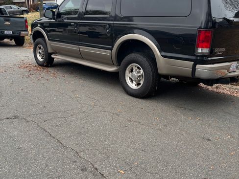 Used 2000 Ford Excursion Limited image 4