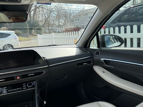 Used 2022 Hyundai Sonata Limited image 2