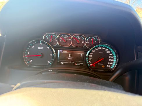 Used 2020 Chevrolet Tahoe 2WD w/ Remote Keyless Entry Package image 8