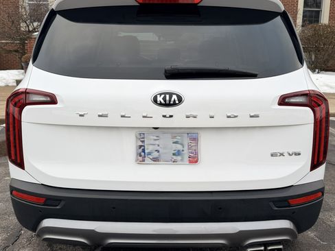 Used 2021 Kia Telluride EX image 11