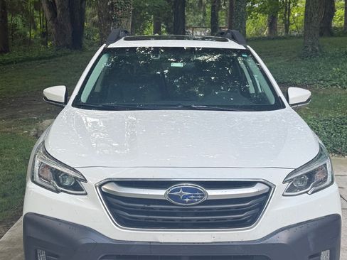 Used 2020 Subaru Outback Limited XT w/ Popular Package #2 AWD/4WD image 2