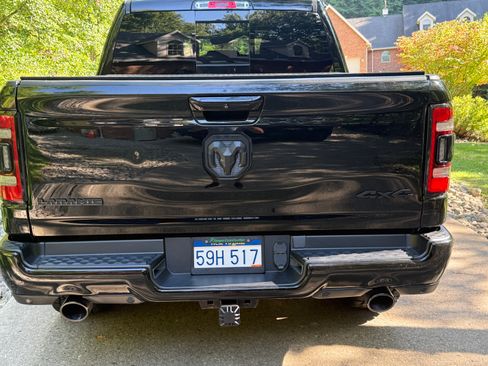 Used 2023 RAM 1500 Laramie AWD/4WD image 6