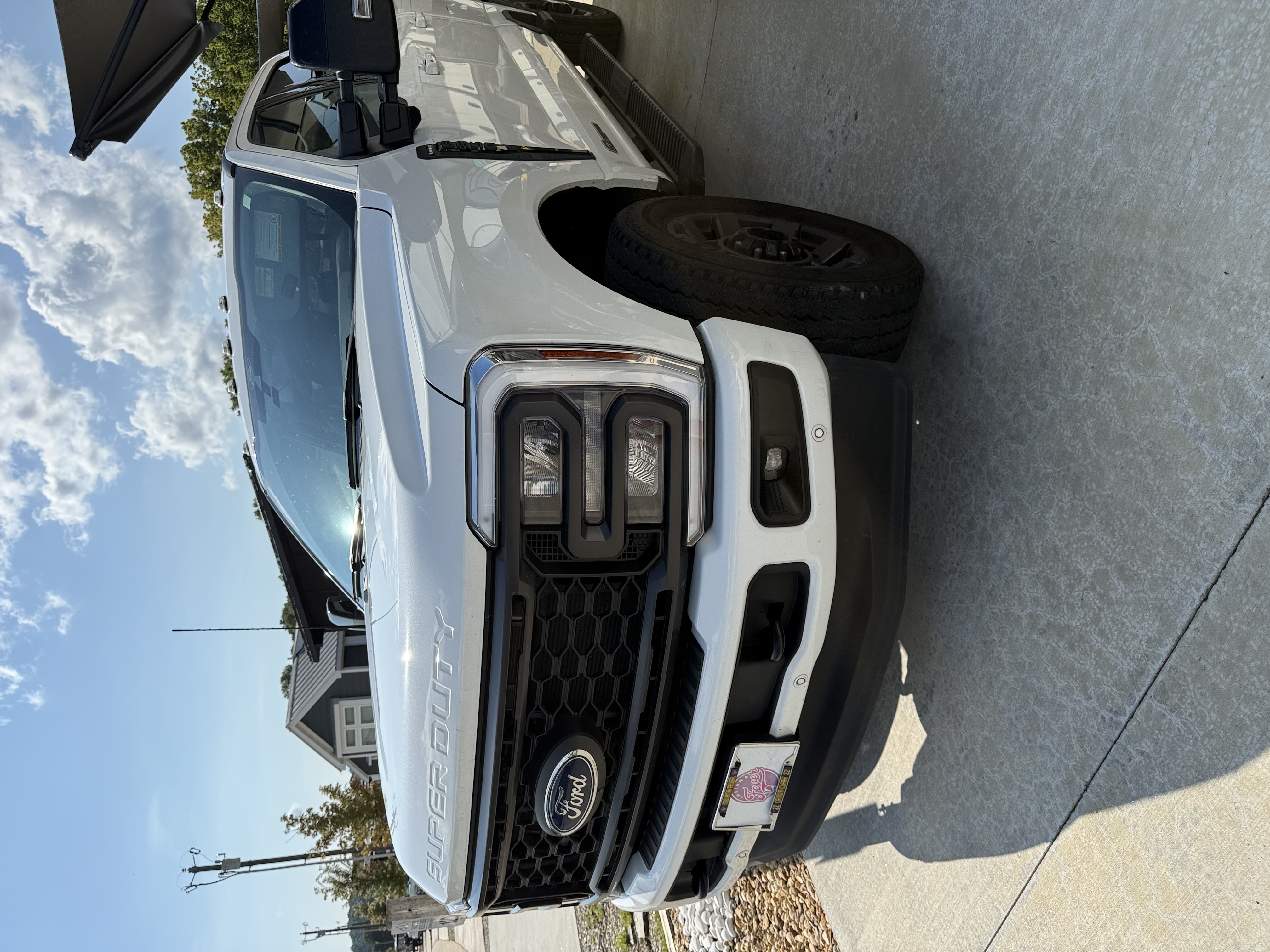 Used 2024 Ford F350 Lariat w/ Lariat Ultimate Package AWD/4WD image 1