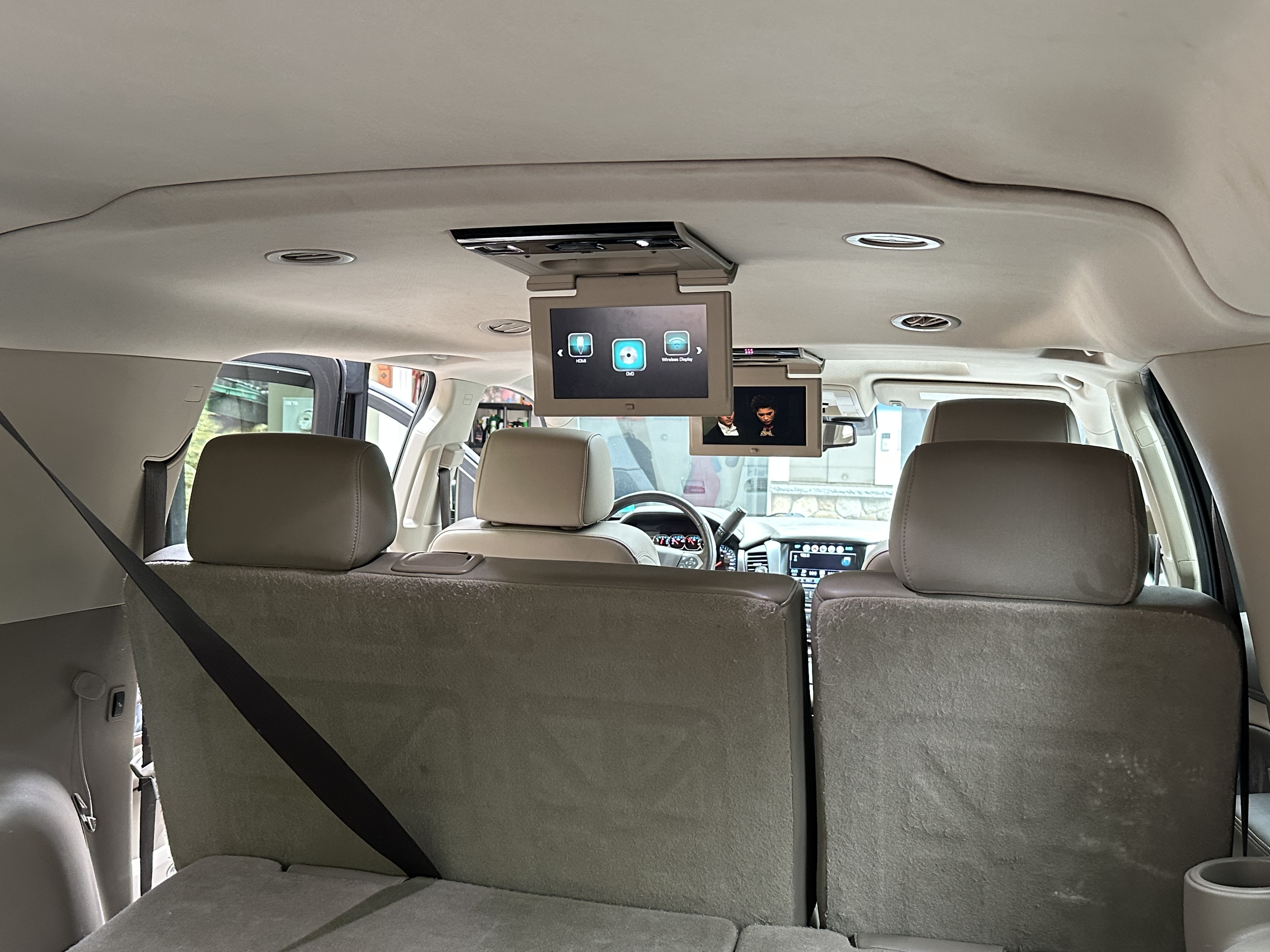 Used 2019 Chevrolet Suburban LT AWD/4WD image 16