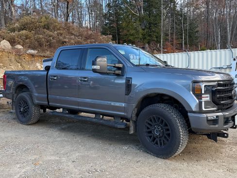 Used 2022 Ford F350 Lariat w/ Black Appearance Package image 1