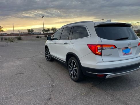 Used 2020 Honda Pilot Touring image 4