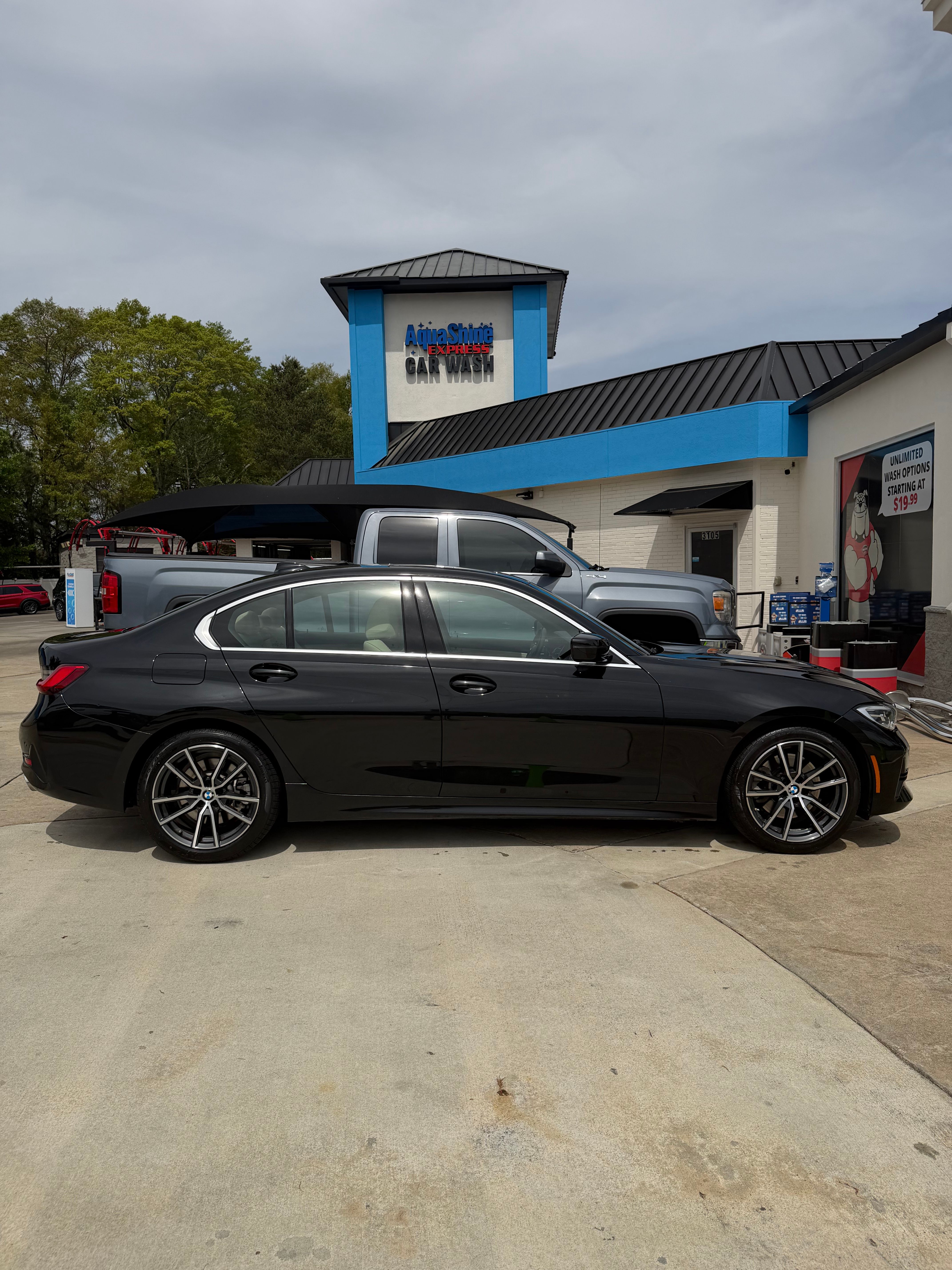 Used 2019 BMW 330i Sedan w/ Premium Package RWD image 4