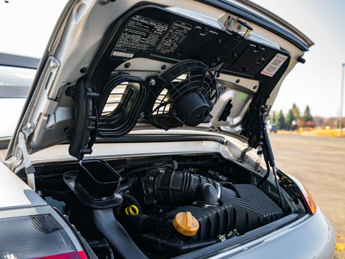 Used 2000 Porsche 911 Carrera 4 image 26