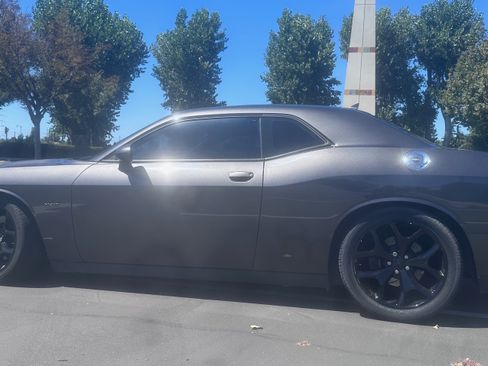 Used 2016 Dodge Challenger R/T Plus RWD image 4